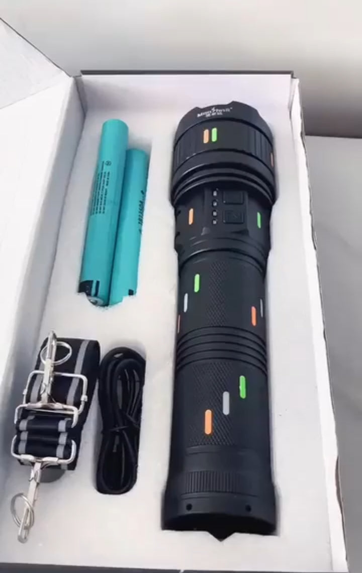 Rechargeable LED flash light